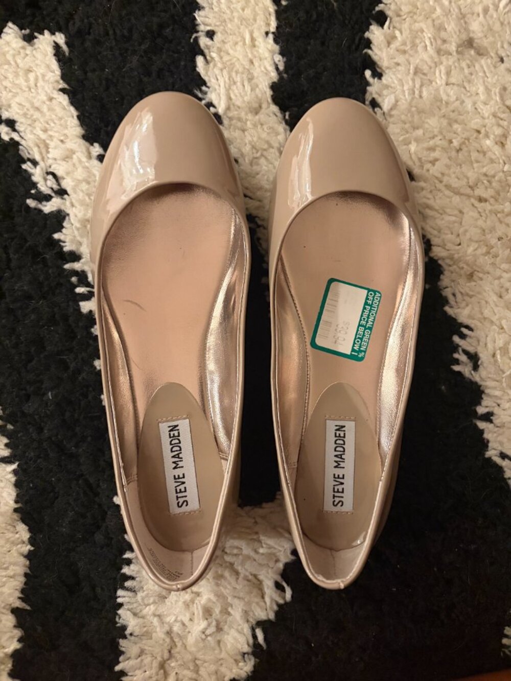 Steve Madden Rounded Flats - Picture 3 of 3